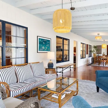 Villa Waterlily Creekside Getaway